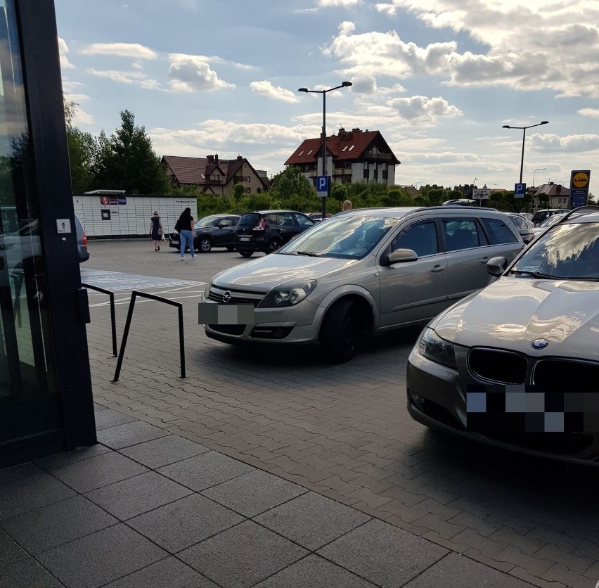 Znów Lidl przy Warszawskiej - rowerzyście nie skorzystają z...