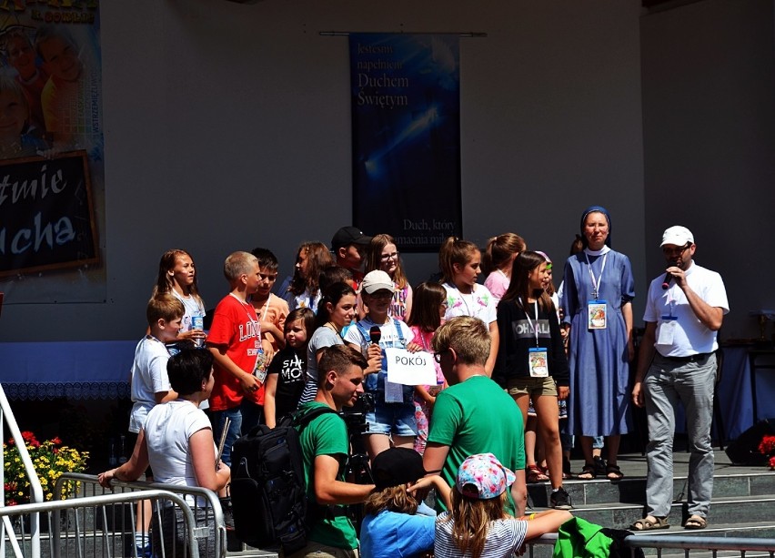 W Kobylance zakończyły się VI Saletyńskie Spotkania Dzieci - umocnione w wierze wróciły dzisiaj do domów