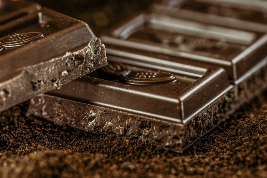 Gorzka czekolada jest nie tylko pyszna, ale i zdrowa....