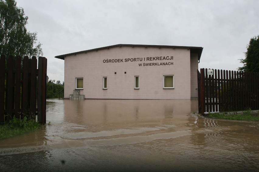 Zalany ośrodek w Świerklanach.