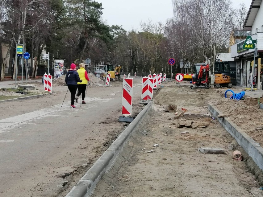 W Dźwirzynie wielki remont. Po dziesięcioleciach ulica Wyzwolenia wreszcie się zmienia