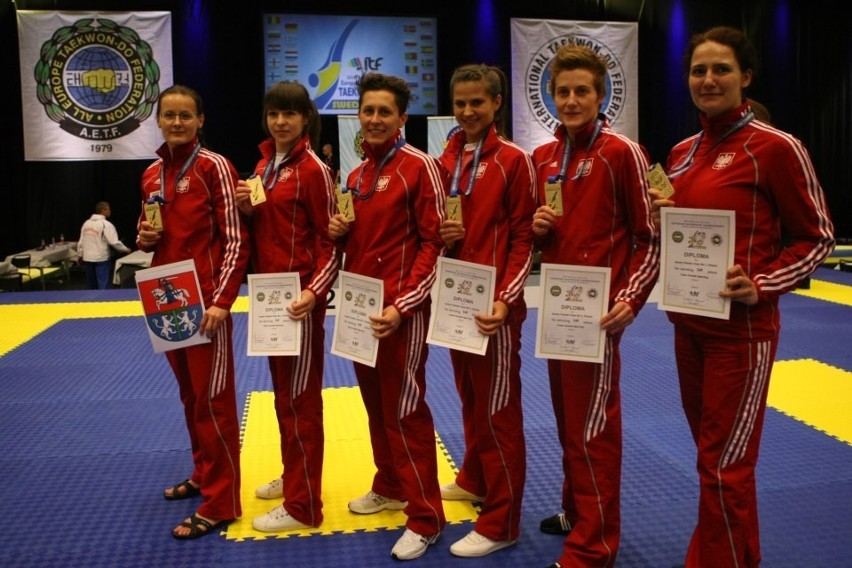 St.post.Ilona Działa (pierwsza od lewej) wywalczyła w...