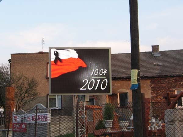 Billboard na ulicy Katowickiej przypomina o żałobie...