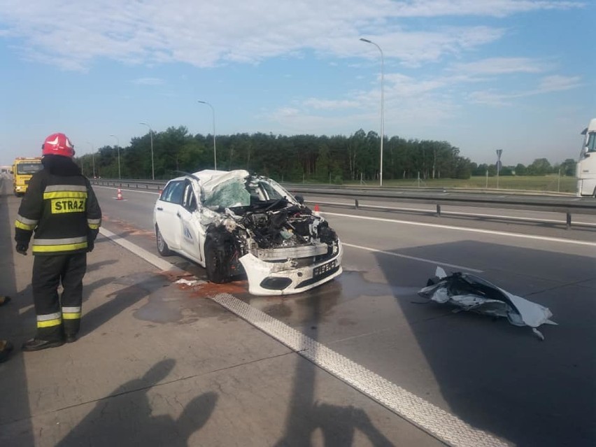 Wypadek na S8 w Studziankach. Ranny kierowca samochodu osobowego [ZDJĘCIA]