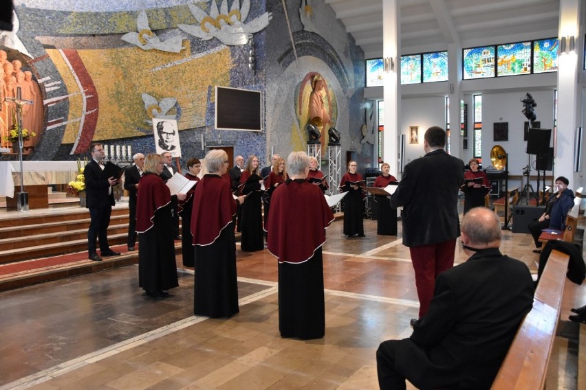 Za najlepsze wykonanie pieśni religijnej w języku kaszubskim...