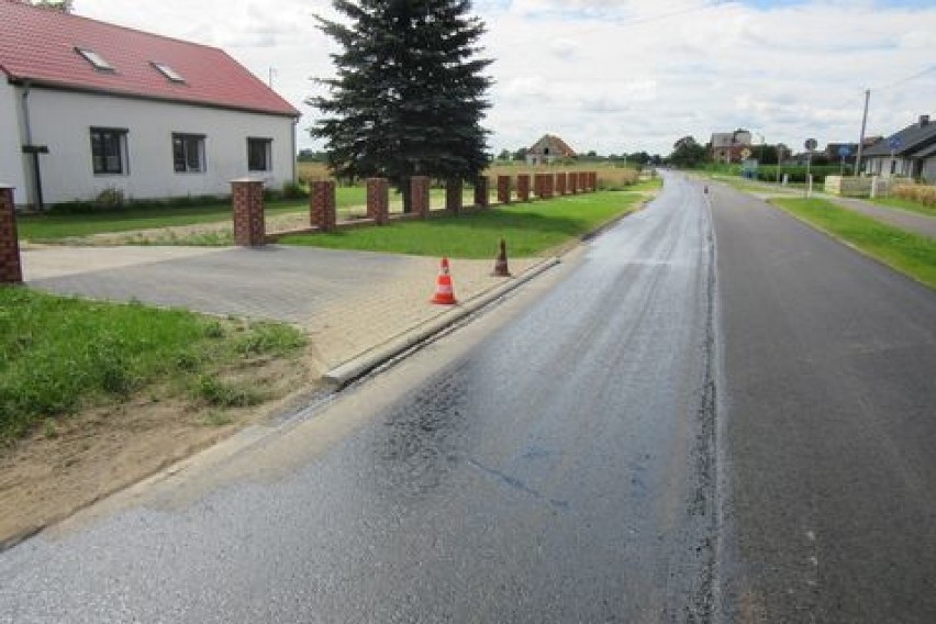 Kolejne inwestycje drogowe w gminie Budzyń [ZDJĘCIA]