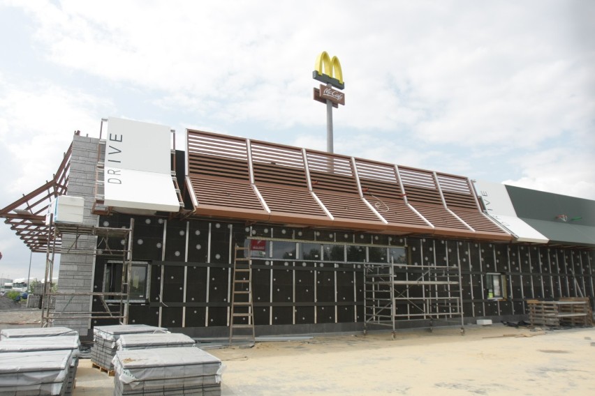 Nowy McDonalds w Sosnowcu przy S1.