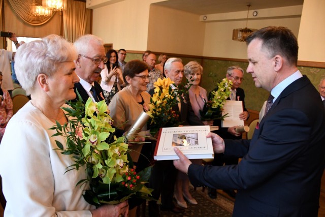Złote i diamentowe gody w Piotrkowie świętowały cztery pary w sobotę, 6 maja 2022