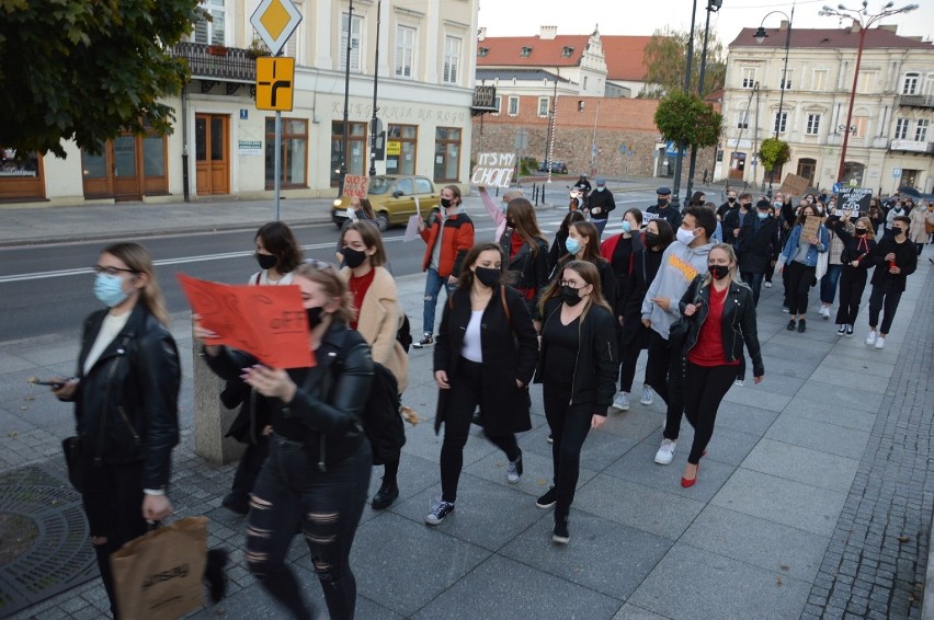 Strajk kobiet, Piotrków. Kolejny protest przeciw zaostrzeniu...