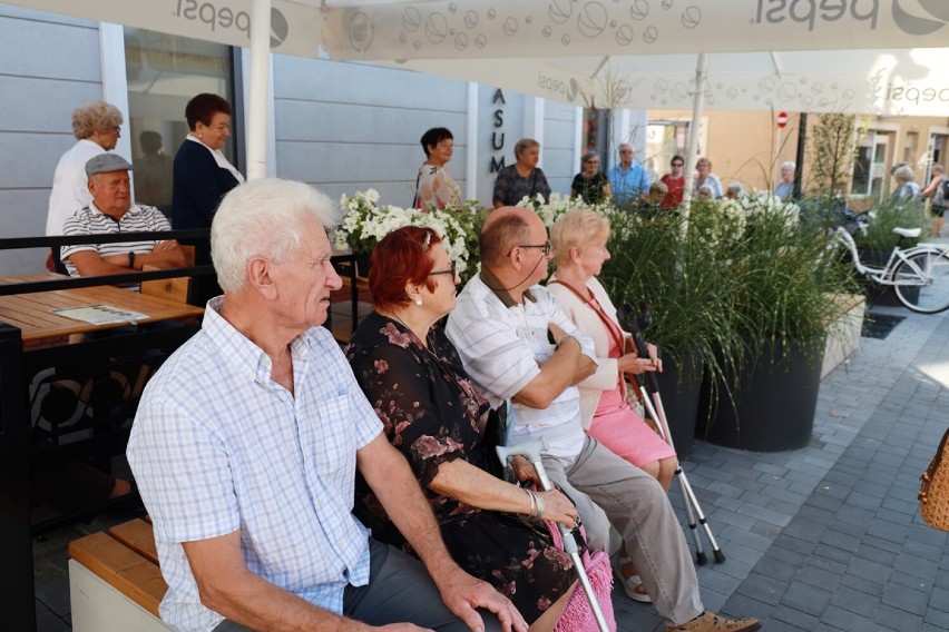 Wrześniowi solenizanci z gminy Śrem świętowali. Seniorzy, którzy urodzili się we wrześniu spotkali się na urodzinowej kawie