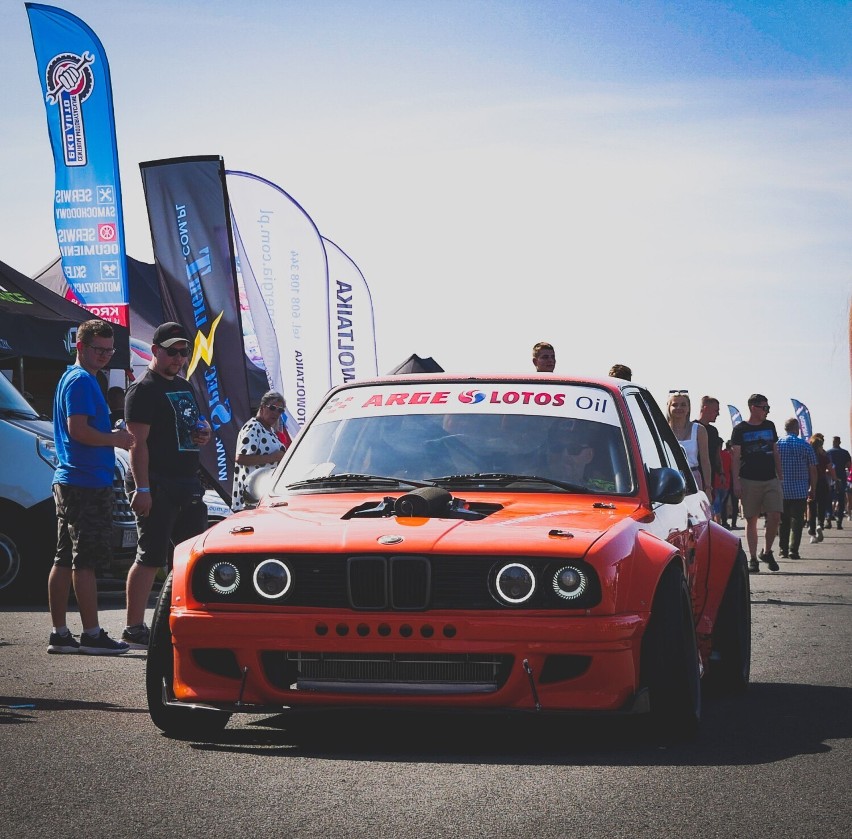 Speedland Festival 2022 w Krośnie. Ryk silników, drift i koncerty przyciągnęły tłumy mieszkańców [ZDJĘCIA]