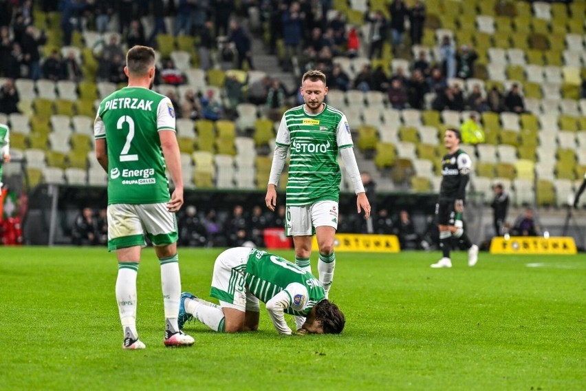 Lechia Gdańsk - Piast Gliwice 13.11.2022 r. Biało-zieloni grają dziś o spokojniejszą zimę. Marcin Kaczmarek: Mamy wiele do ugrania