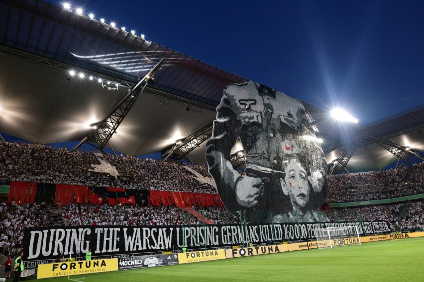 UEFA ukarała Legię za transparent z Powstaniem Warszawskim