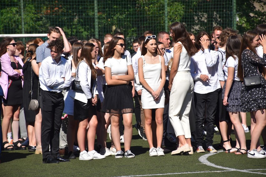 Uczniowie LO w Wolsztynie zakończyli rok szkolny. Pojawił się też ukraiński akcent