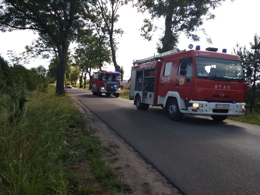 Zderzenie motocyklu z osobówką w Szydłowie. Motocyklista walczy o życie! 