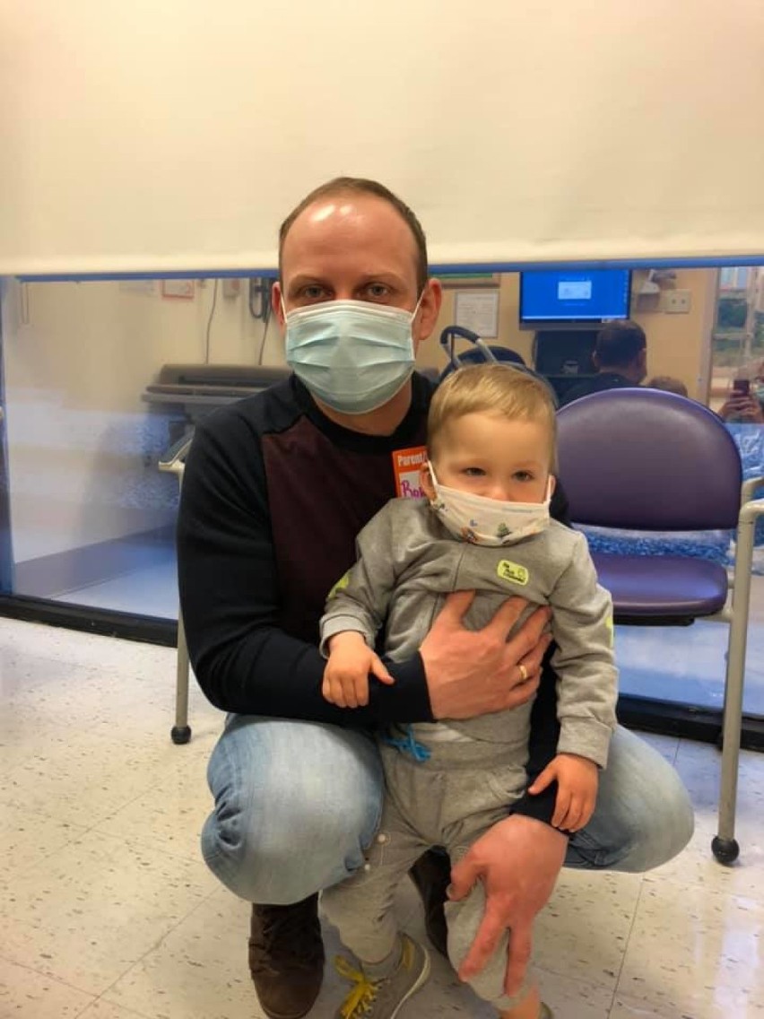 2-letni Bartuś z Korycina jest już po operacji w Bostonie. Internauci pomogli mu zebrać prawie 1 mln zł, żeby mógł tam pojechać   