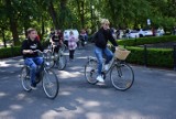 Powiatowy rajd rowerowy dla młodzieży z wieluńskich szkół i samorządowców ZDJĘCIA