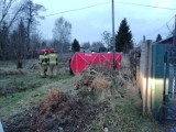 Częstochowska prokuratura sprawdza okoliczności śmierci 59-latki, której zwłoki znaleziono w Szarlejce w powiecie kłobuckim