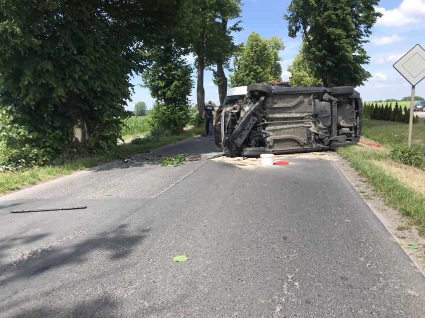 W piątek, 10 czerwca 2022 roku, tuż przed 13.30 doszło do groźnego zdarzenia drogowego w miejscowości Lubomierz