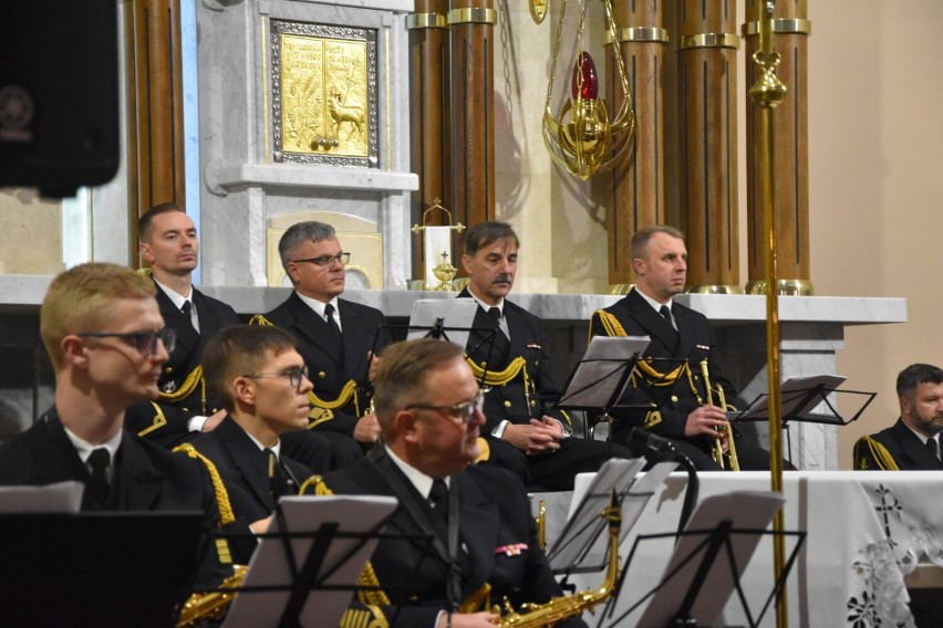 Wielki koncert patriotyczno-religijny odbył się w kościele...