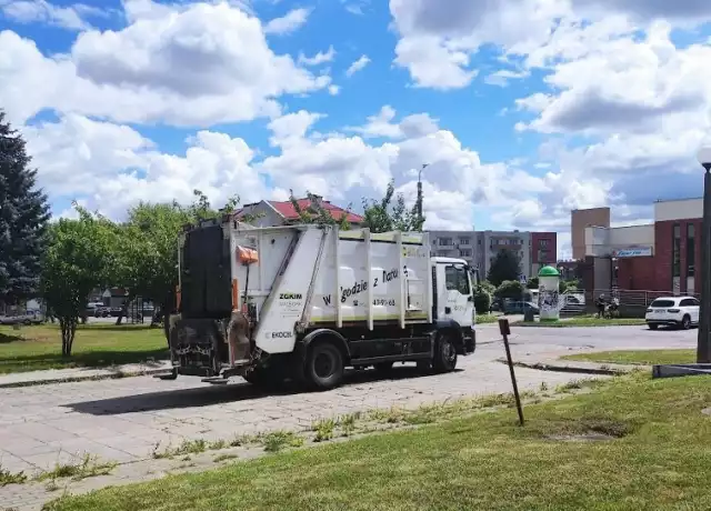 Odbieraniem i transportem śmieci na składowisko w Tczewie zajmuje się na zlecenie miasta ZGKiM.