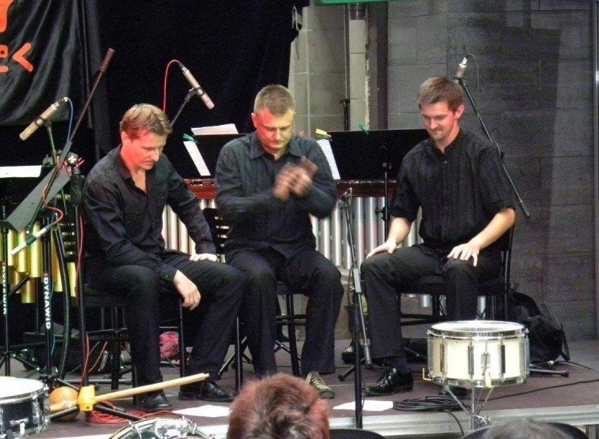 Muzycy "Repercussion Trio" przedstawili klasyczno-rozrywkowy...