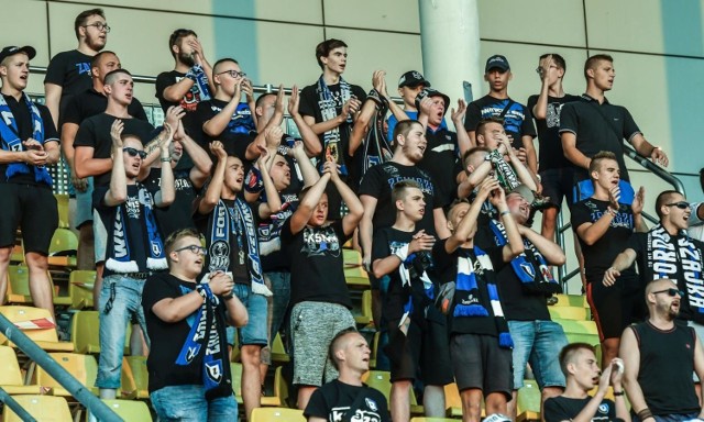 Niebiesko-czarni wygrali aż 5:0. Kibice mieli powody do radości. ZOBACZ ZDJĘCIA Z TRYBUN STADIONU ZAWISZY >>>>>>