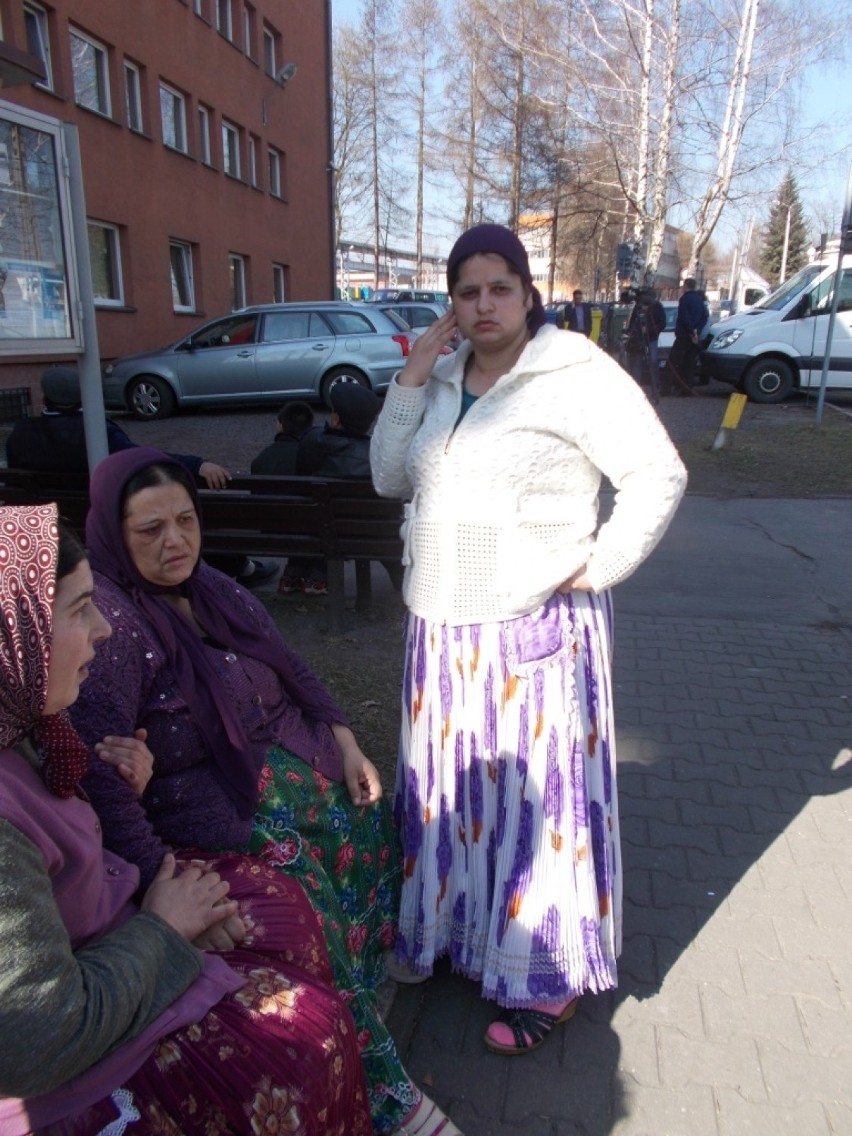 Wypadek w Mikołowie: Romowie żądają sprawiedliwości przed komendą policji [ZDJĘCIA]
