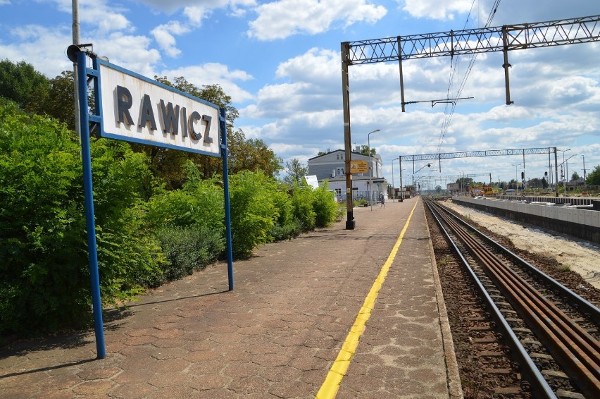 Rawicz. Pociągi Polregio nie pojadą na trasie Rawicz - Bojanowo. Spółka informuje o zastępczej komunikacji autobusowej