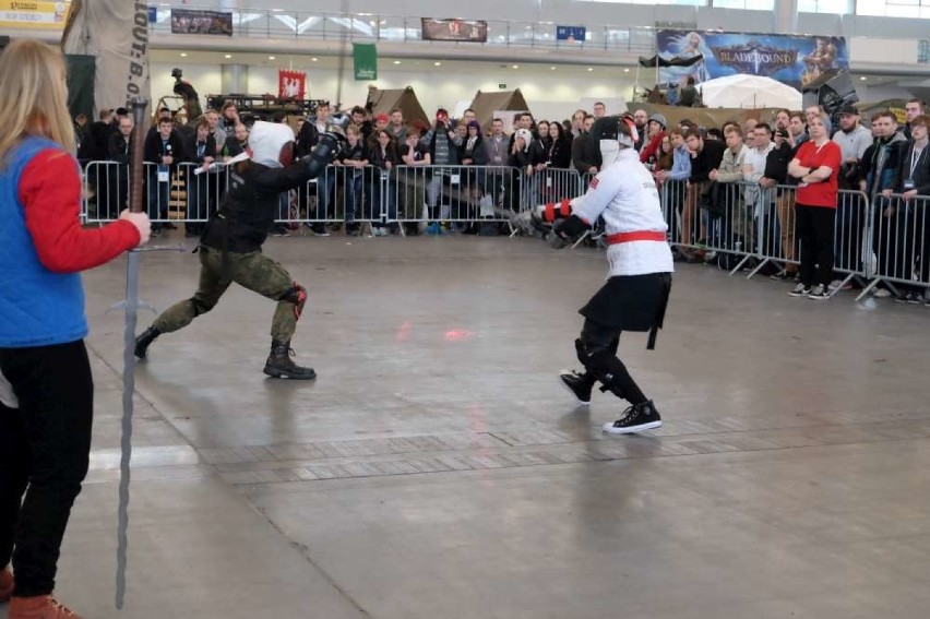 Pokaz walk białą bronią i tańce szkockie na Festiwalu...