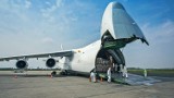 Antonow An-124 Ruslan. Kolejny gigant na lotnisku Chopina. Przywiózł tony lekarstw do polskich aptek