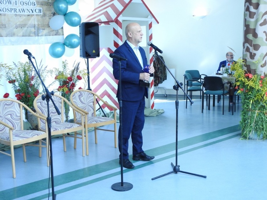 XVII Festiwal Piosenki Żołnierskiej w Domu Pomocy Społecznej w Bornem Sulinowie [zdjęcia]
