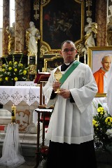 Oleśnica: Wierni przywitali relikwie Jana Pawła II