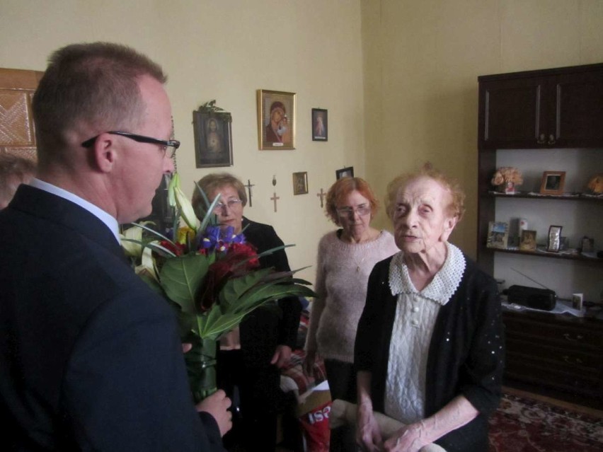 Gniezno: Helena Kowalewska - ma za sobą 100-letni bagaż doświadczeń