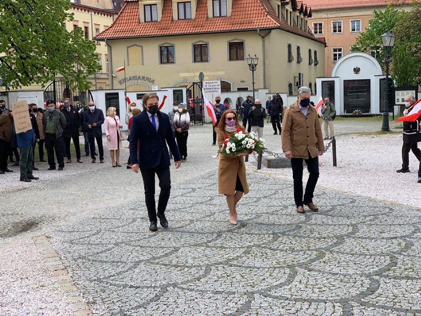 Rocznica uchwalenia Konstytucji 3 Maja w Jeleniej Górze [ZDJĘCIA]