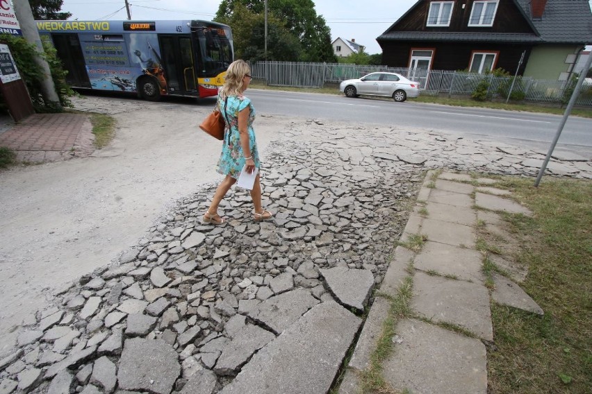 Kielczanin sam ułożył nawierzchnię ulicy