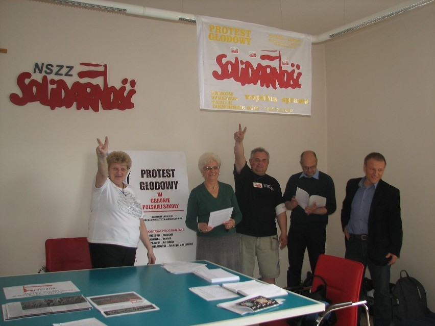 Częstochowa: Witold Korona i Ewa Kiślak prowadzą strajk głodowy w siedzibie Solidarności
