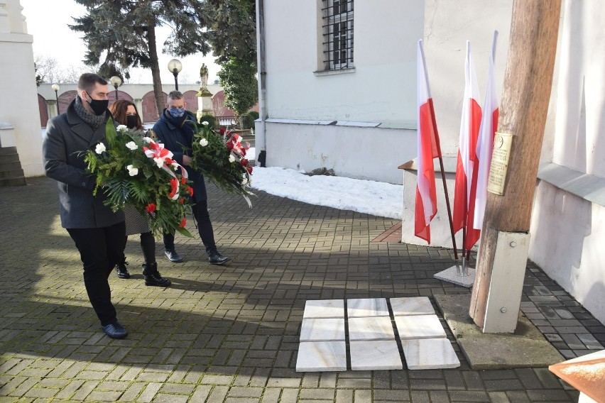 Kwiaty od władz Radomska w rocznicę wybuchu powstania styczniowego [ZDJĘCIA]