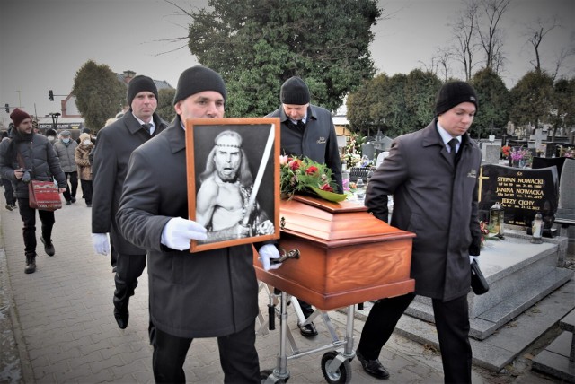 Pogrzeb Tomasza Machcińskiego. Artysta i fotograf spoczął na Cmentarzu Tynieckim