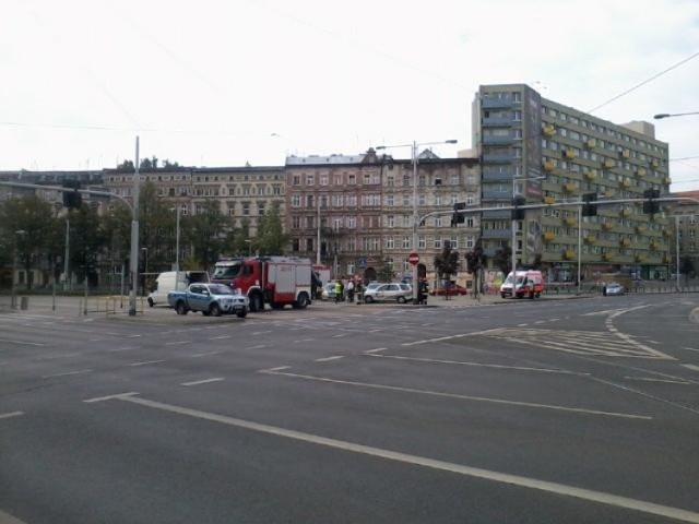 Ewakuacja przy rondzie Reagana. Tramwaje jeżdżą objazdami