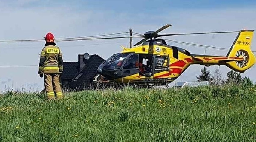 Na ratunek poparzonemu 15-latkowi ruszyli m.in. strażacy....