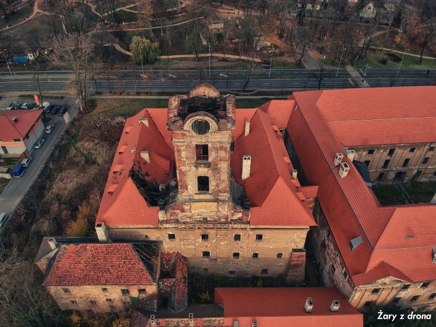 Piękne zdjęcia wykonane z drona można obejrzeć na profilu...