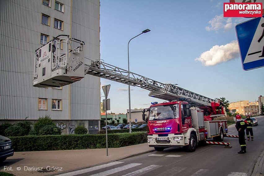 Interwencja strażaków na ul. Kasztelańskiej w Wałbrzychu