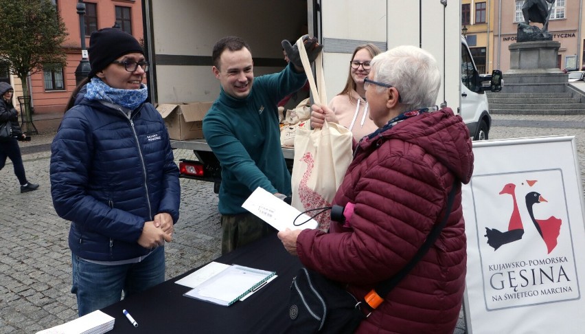 Na grudziądzkim rynku przez godzinę można było odebrać gęsie...