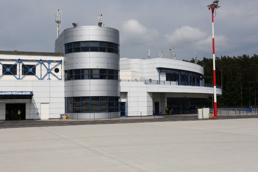 Na lotnisku w Goleniowie zasłabł pasażer z Azji. Służby w gotowości