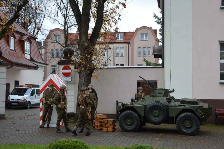 Lębork. Przy starostwie powstał Przystanek Niepodległa. To już obchody narodowego święta