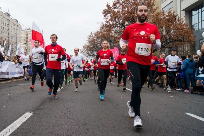 Bieg Powstania Warszawskiego 2016. Patrioci przebiegną 10 km...