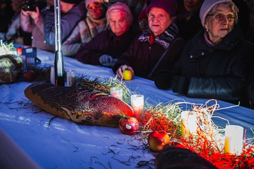 Wigilia Gdańszczan 2019. Opłatek, kolędy i życzenia - świąteczne spotkanie na Długim Targu [zdjęcia]