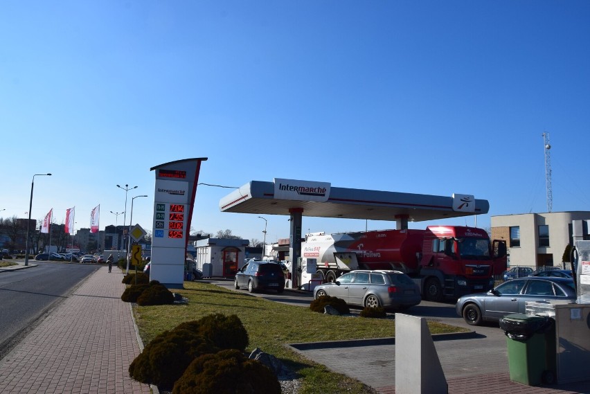 Ceny na stacjach paliw w Wieluniu - 9 marca 2022...