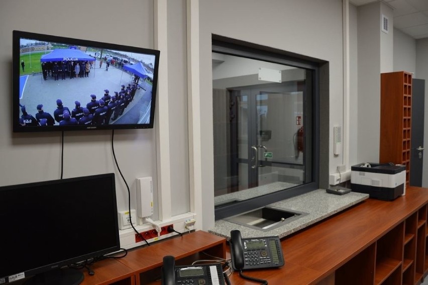 W Grodkowie otwarto nowy komisariat policji [ZDJĘCIA]